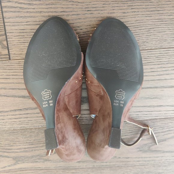 *NEW* NINA Wedge Brown Suede Gold Stud Peep Toe Heel NEW - Picture 4 of 4